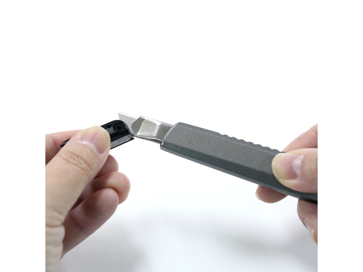 NT Cutter 9mm A-300GRP Alu (4904011010767)