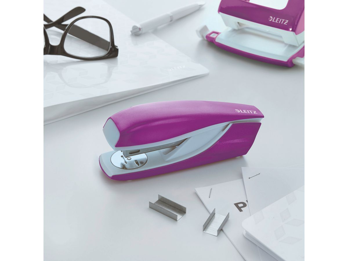 LEITZ Heftgerät NeXXt WOW 5502 55021062 violett 30 Blatt (4002432103133)