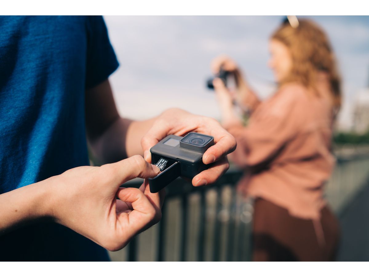 VERBATIM Micro SDXC Card 128GB 44085 with Adapter Class 10. UHS 1 (0023942440857)