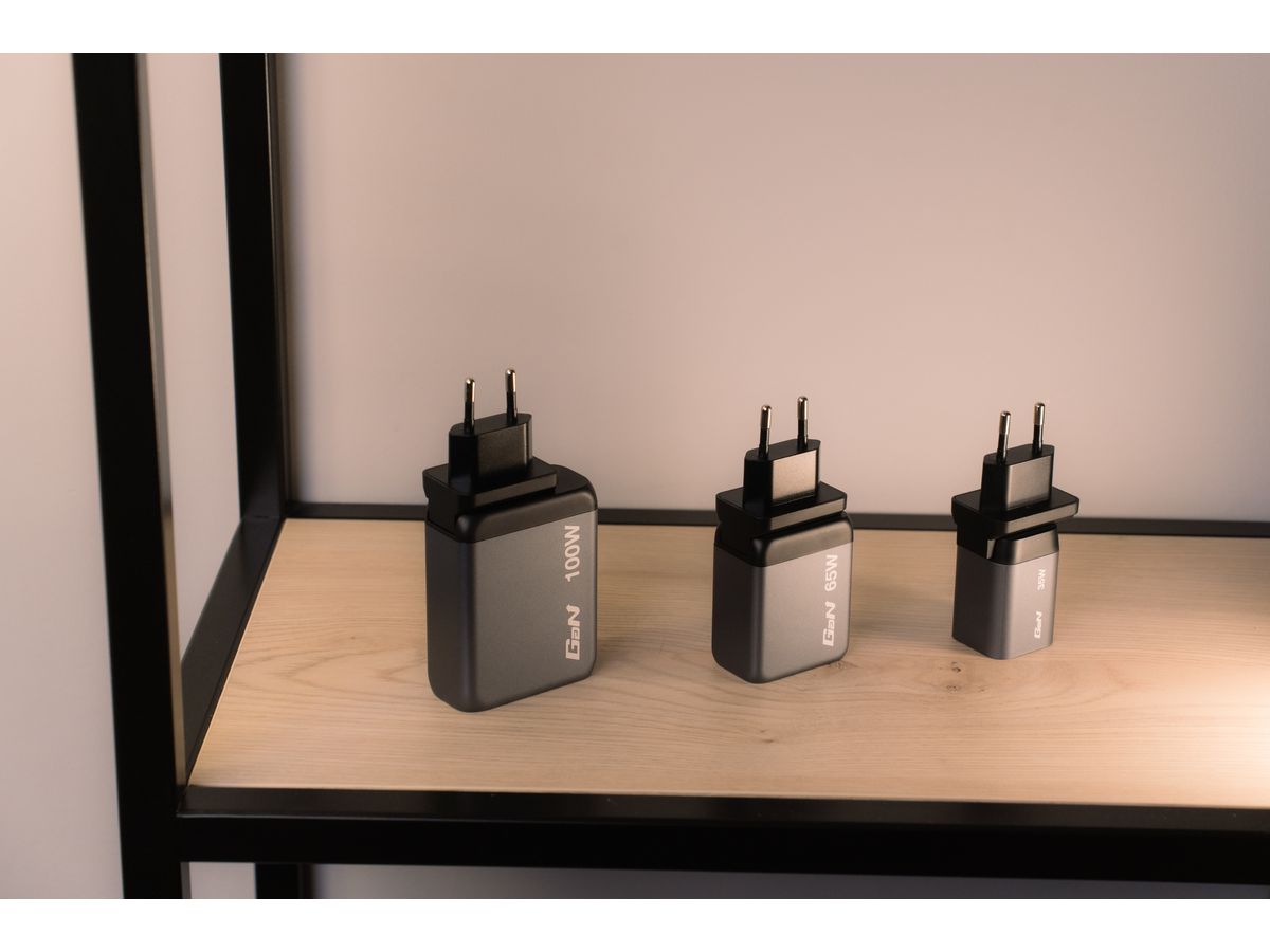 VERBATIM Charger 100W GaN grey 32202 3xUSB-C 1xUSB-A +Adapter UK/US (0023942322023)