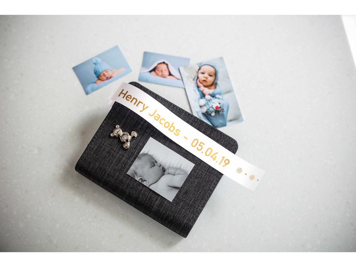 PTOUCH Ruban blanc/or TZE-R254 Équipements Tze 24mm (4977766801881)