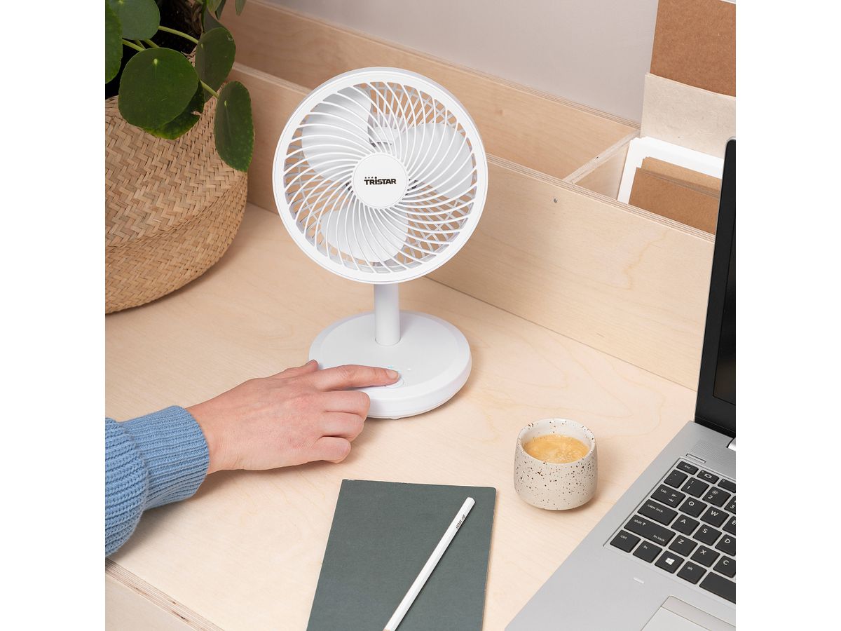 TRISTAR Ventilatore da tavolo 16.5cm VE-5841 bianco, USB, batteria (8713016105226)