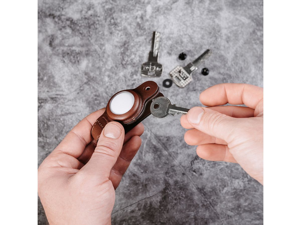 KEYSMART Air Genuine Leather Compact KS040-BRN-LEA Key Holder for AirTag, Brown (0810024053957)